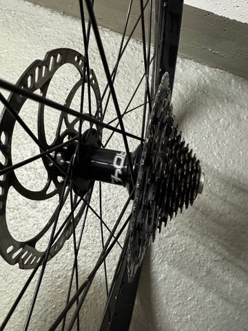 Tweedehands Hope Pro 4 / RaceFace AR40 bike — afbeelding 5 van 11