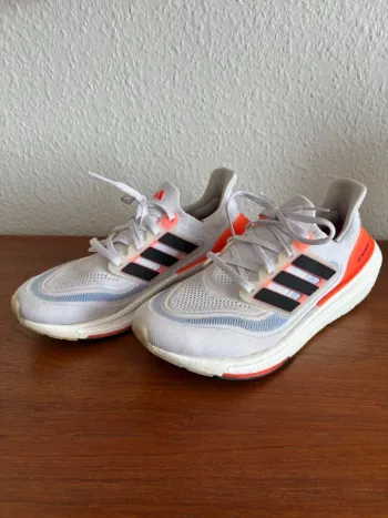 Adidas Ultra Boost Running Shoes d'occasion