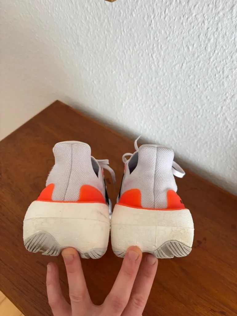 Käytetty Adidas Ultra Boost bike — kuva 4 / 5