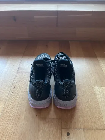 Adidas Ultra Boost bike usato — immagine 2 di 4