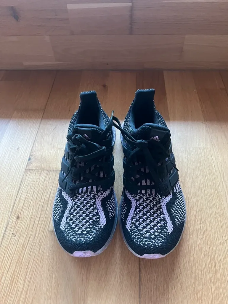Adidas Ultra Boost bike usato — immagine 4 di 4