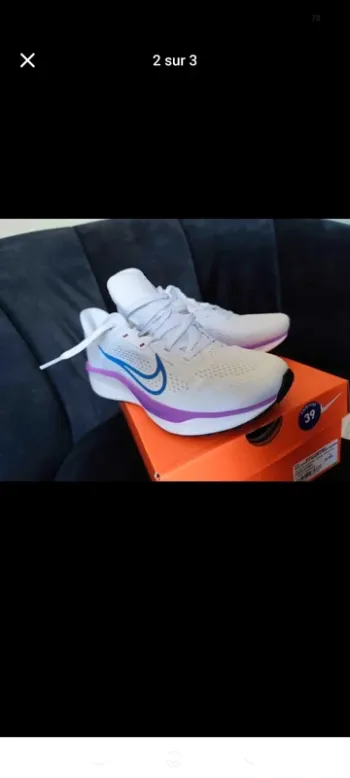 Nike Schuhe Größe 39 Running Shoes usato