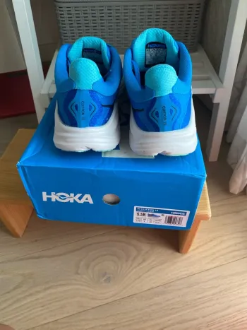 Hoka Clinton Running Shoes d'occasion