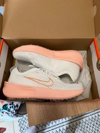 Nike Interact Run Running Shoes usato