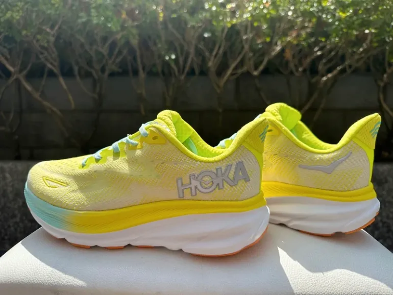 Used Hoka Clifton 9 bike — image 4 of 6