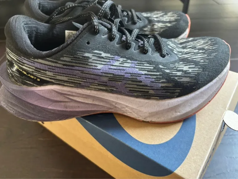 Used Asics Novablast 3 bike — image 3 of 6