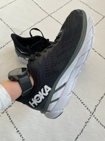 Hoka Clifton Running Shoes usato