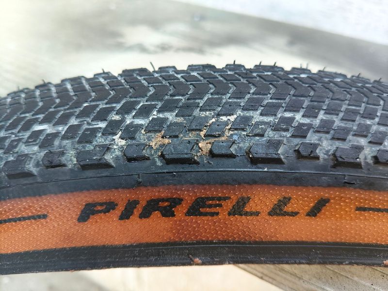 Used Pirelli cinturato Gravel H Tyres & Tubes