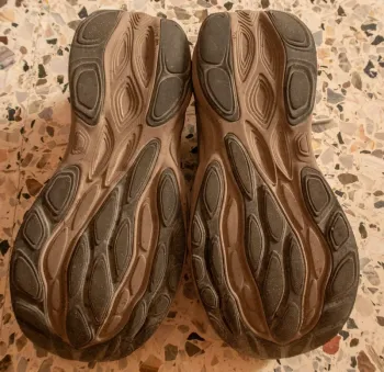 Used New Balance 1080 V14 bike — image 7 of 8