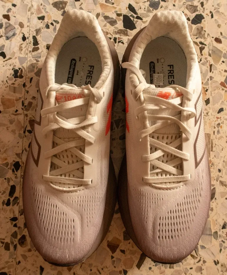 Used New Balance 1080 V14 bike — image 5 of 8
