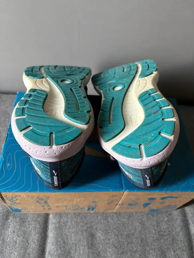 Used Brooks Glycerin GTS bike — image 7 of 14