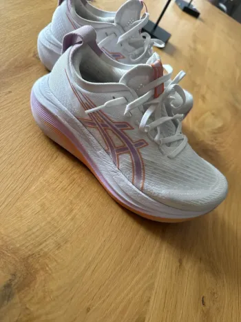 Brugt Asics Gel Nimbus Running Shoes