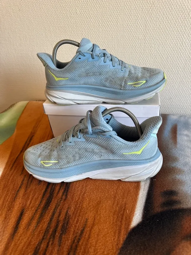 Brugt Hoka Clifton 9 bike — billede 2 af 9