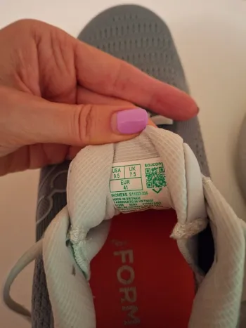 Used Saucony Triumph 23 bike — image 6 of 7