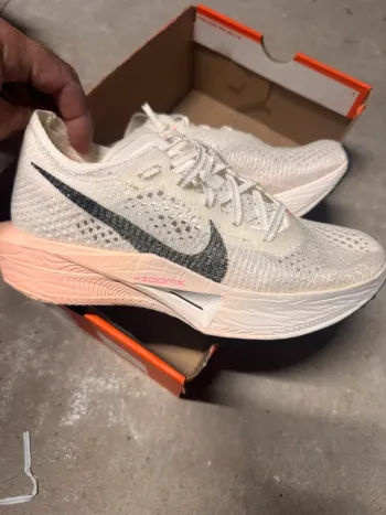 Käytetty Nike ZoomX Vaporfly Next% 3 bike — kuva 2 / 5