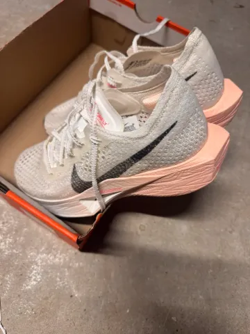 Gebrauchtes Nike ZoomX Vaporfly Next% 3 Running Shoes