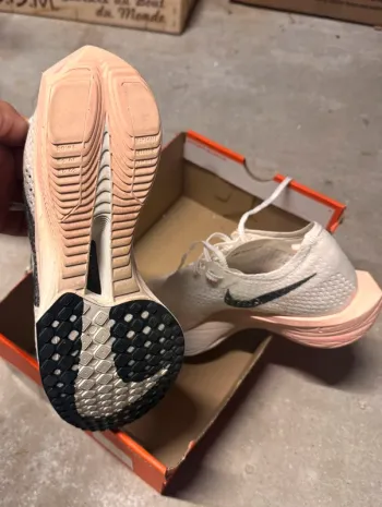 Käytetty Nike ZoomX Vaporfly Next% 3 bike — kuva 5 / 5