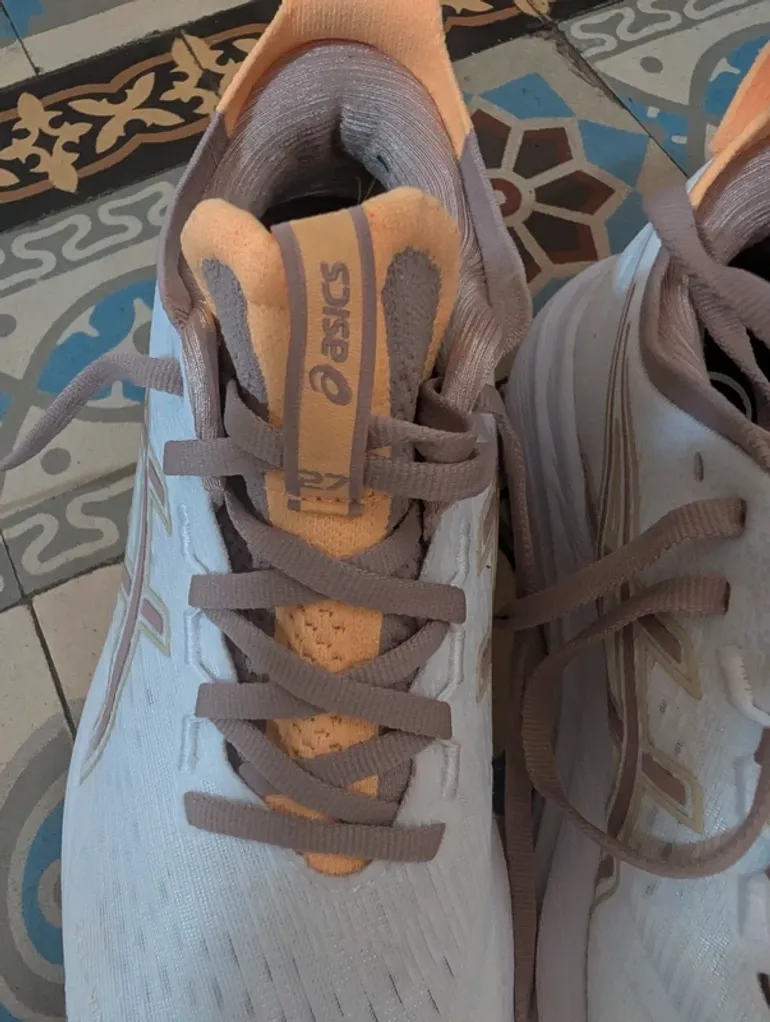 Używany Asics Gel-Nimbus 27 bike — zdjęcie 2 z 4