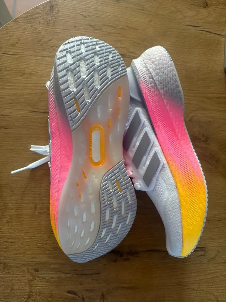 Adidas Ultraboost Olympia 2024 bike de segunda mano — imagen 3 de 4