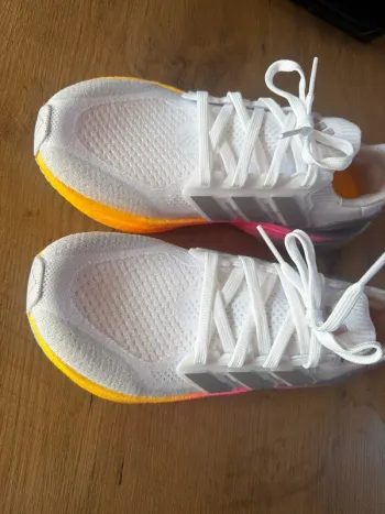 Adidas Ultraboost Olympia 2024 bike de segunda mano — imagen 2 de 4