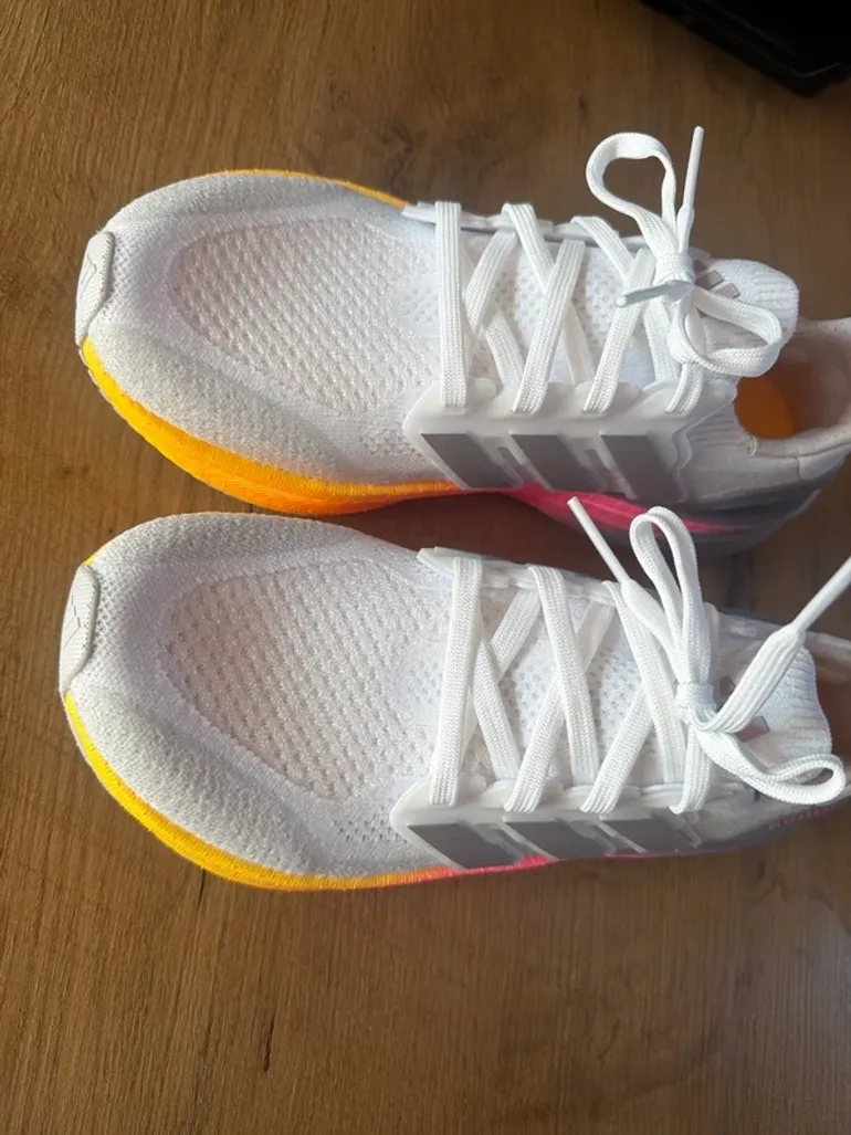 Adidas Ultraboost Olympia 2024 bike de segunda mano — imagen 2 de 4