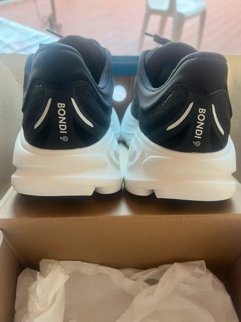 Used Hoka Bondi 9 bike — image 3 of 5
