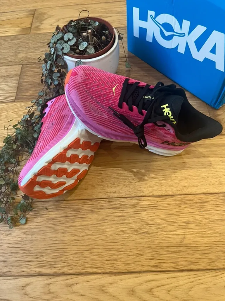 Used Hoka Clifton 9 bike — image 2 of 4