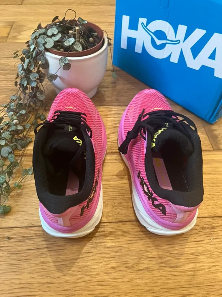 Used Hoka Clifton 9 bike — image 3 of 4