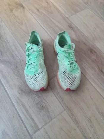 Nike Vaporfly 3 Running Shoes usato
