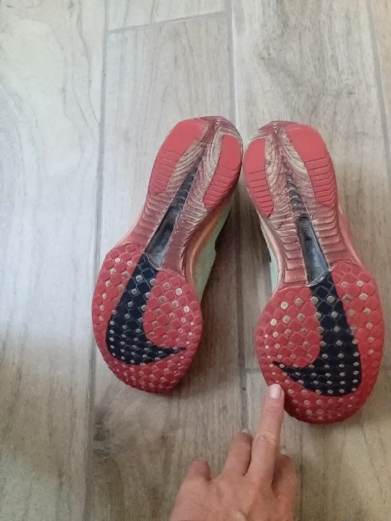 Nike Vaporfly 3 bike usato — immagine 3 di 6