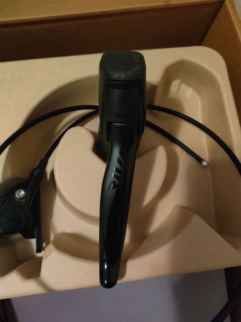 Used Sram Rival HDR 2025 bike — image 5 of 9