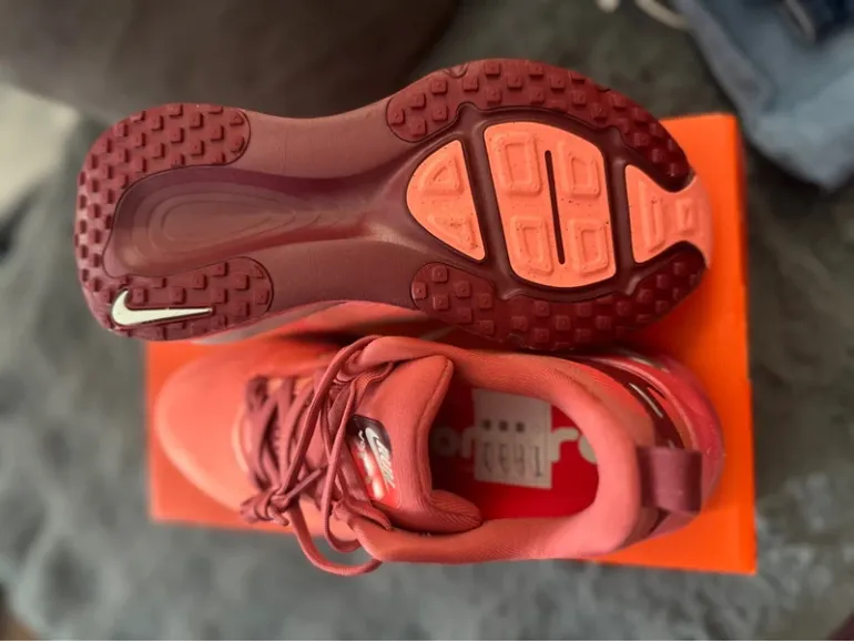 Nike Vomero 18 bike usato — immagine 3 di 8