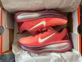 Nike Vomero 18 Running Shoes d'occasion