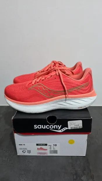 Saucony Sneakers Running Shoes d'occasion