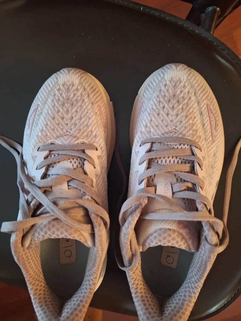 Hoka Clifton 9 bike usato — immagine 5 di 5