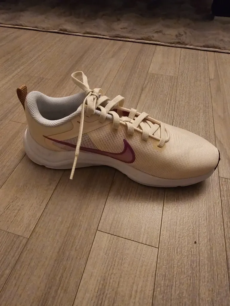 Nike Downshifter 12 bike usato — immagine 5 di 7