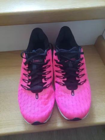 Ideal Nike Laufschuhe Running Shoes d'occasion