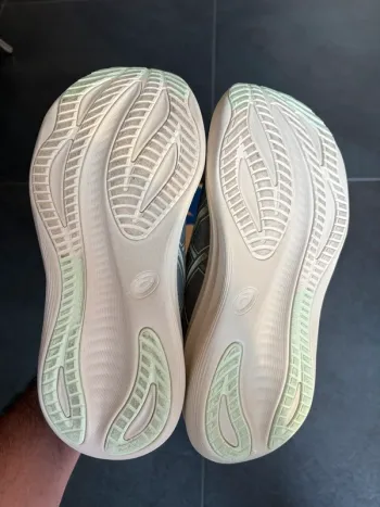 Used Asics Gel Nimbus 27 bike — image 5 of 8