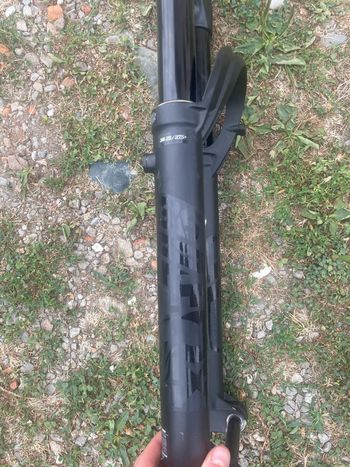 Used Fox 36 Performance 2023 bike — image 7 of 9