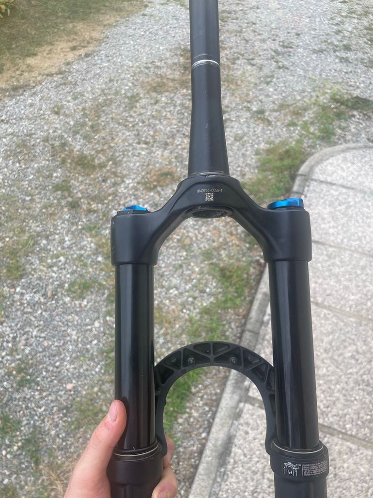 Used Fox 36 Performance 2023 bike — image 4 of 9