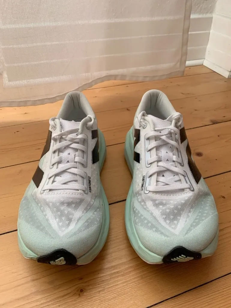 Used New Balance Rebel v4 bike — image 2 of 7