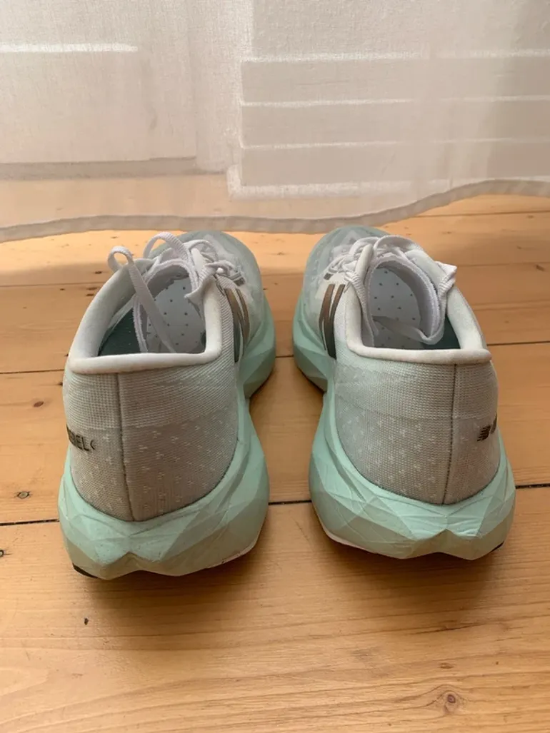 Used New Balance Rebel v4 bike — image 5 of 7