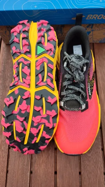 Używany Brooks Cascadia 17 Running Shoes