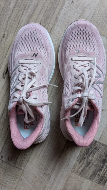 Used New Balance 880v14 Running Shoes