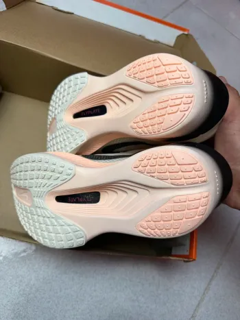 Używany Nike Zoom Fly 6 bike — zdjęcie 4 z 8