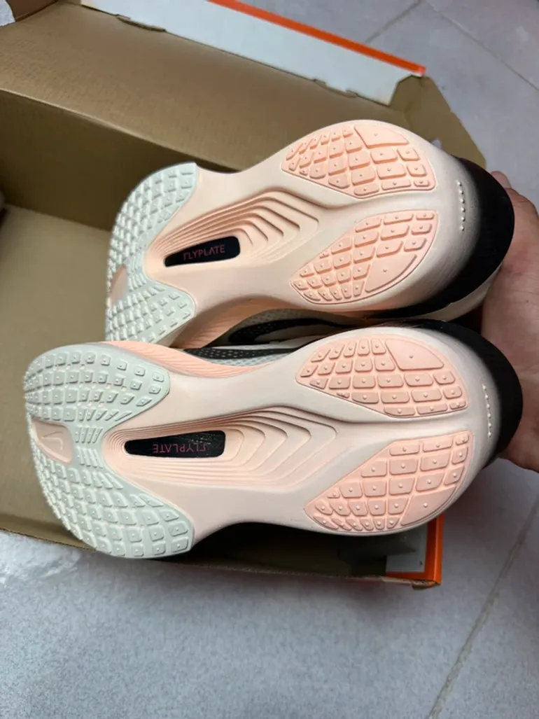 Używany Nike Zoom Fly 6 bike — zdjęcie 4 z 8