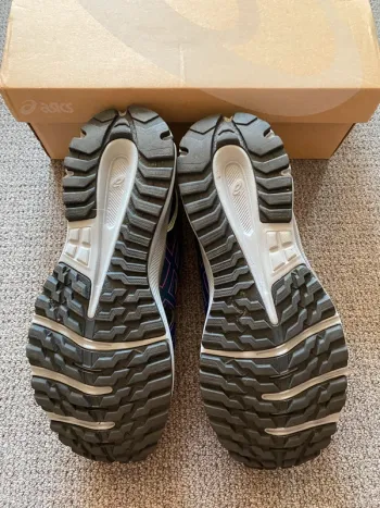Asics Running Shoes bike d'occasion — image 3 sur 4