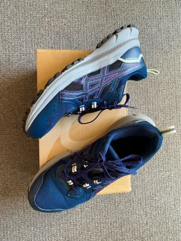 Used Asics Running Shoes Running Shoes