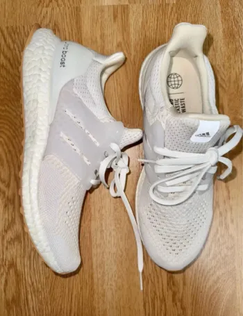 Adidas Ultraboost 1.0 Running Shoes d'occasion
