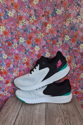 New Balance Sneakers Femme bike d'occasion — image 3 sur 11
